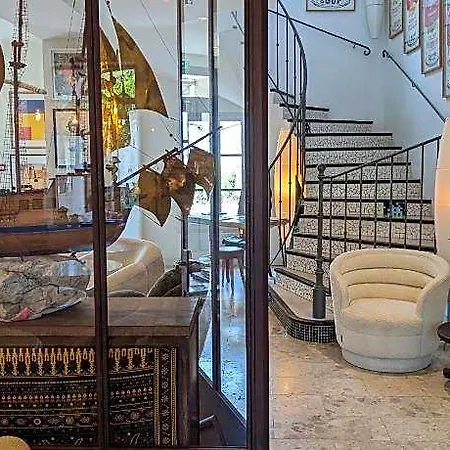 Pastis Saint-tropez Hotel