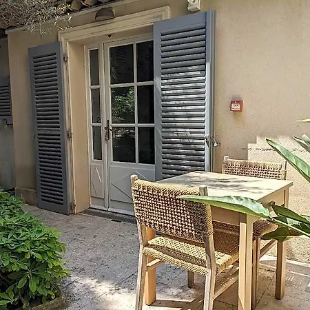 Pastis Saint-tropez 4*